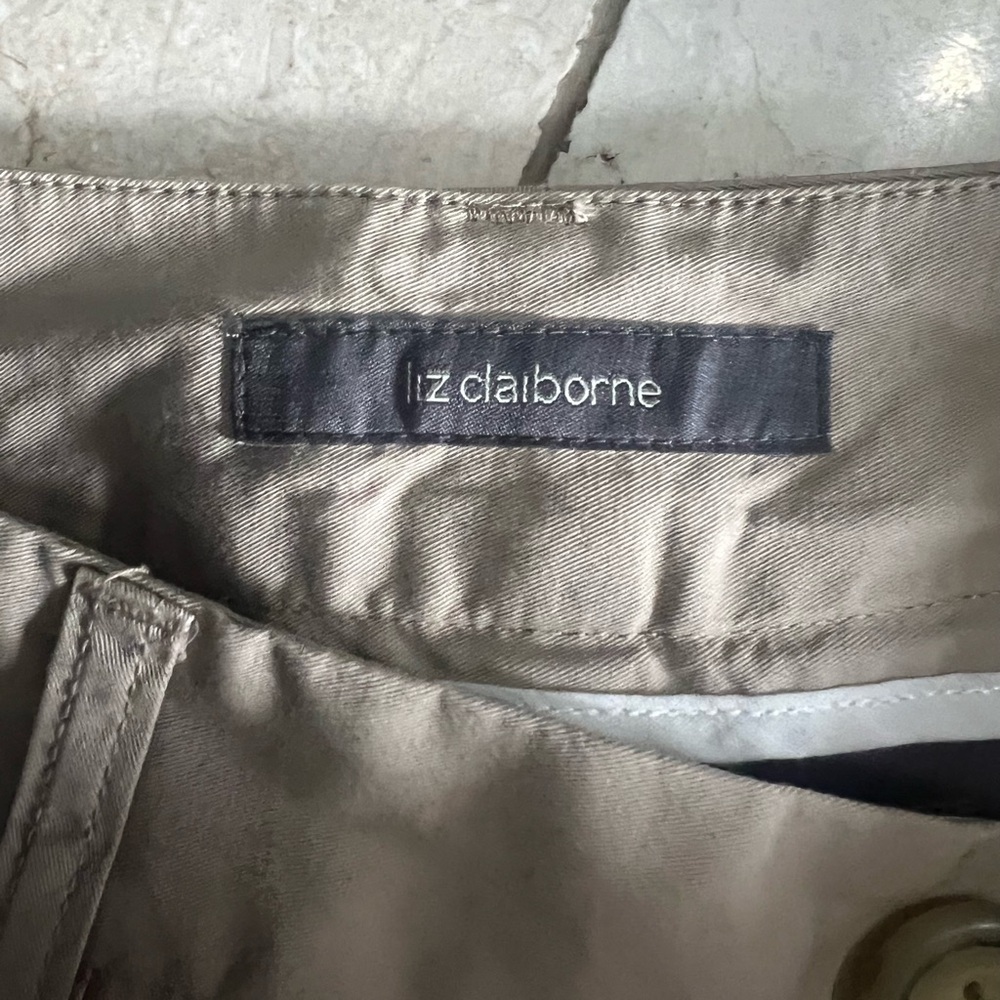 Liz Claiborne Women’s 8P Audra Capri Pants Khaki Beige Soft Petite - Picture 3 of 5